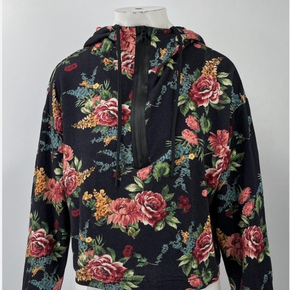 Never worn Alice + Olivia Black Floral Half-Zip Jacket - Picture 3 of 3